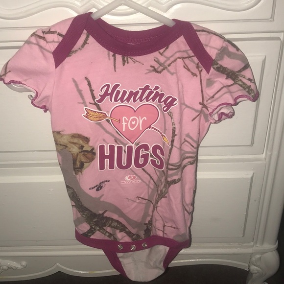 Onesie’s - Picture 2 of 2